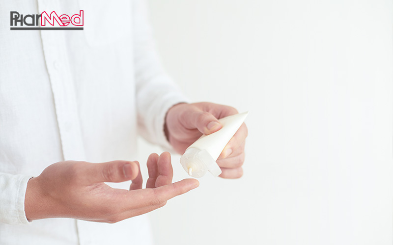 Hand squeezing lotion for personal care.